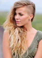 Жіноча стрижка з виголеним потилицею (41 фото): модні зачіски з голеною потилицею для дівчат з короткими і довгими волоссям