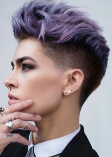 Жіноча стрижка з виголеним потилицею (41 фото): модні зачіски з голеною потилицею для дівчат з короткими і довгими волоссям