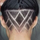 Жіноча стрижка з виголеним потилицею (41 фото): модні зачіски з голеною потилицею для дівчат з короткими і довгими волоссям