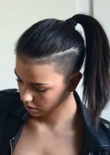 Жіноча стрижка з виголеним потилицею (41 фото): модні зачіски з голеною потилицею для дівчат з короткими і довгими волоссям