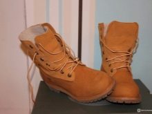 Жіноча зимова взуття Timberland (42 фото): черевики на натуральному хутрі, теплі кросівки та інші. З чим носити їх дівчатам взимку?