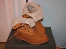 Жіноча зимова взуття Timberland (42 фото): черевики на натуральному хутрі, теплі кросівки та інші. З чим носити їх дівчатам взимку?