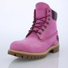 Жіноча зимова взуття Timberland (42 фото): черевики на натуральному хутрі, теплі кросівки та інші. З чим носити їх дівчатам взимку?