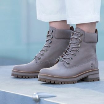 Жіноча зимова взуття Timberland (42 фото): черевики на натуральному хутрі, теплі кросівки та інші. З чим носити їх дівчатам взимку?