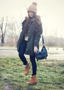 Жіноча зимова взуття Timberland (42 фото): черевики на натуральному хутрі, теплі кросівки та інші. З чим носити їх дівчатам взимку?