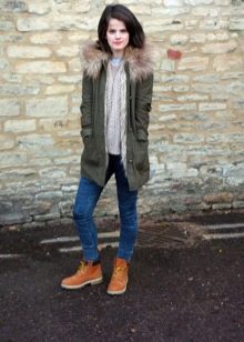 Жіноча зимова взуття Timberland (42 фото): черевики на натуральному хутрі, теплі кросівки та інші. З чим носити їх дівчатам взимку?