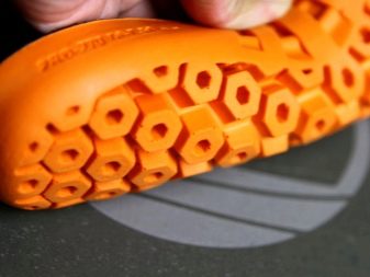 Жіноче взуття Timberland (45 фото): рожеві і чорні, білі тімберленди на підборах і без нього, розмірна сітка, сірі і сині