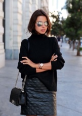 Жіночий браслет з білого золота (78 фото): моделі з жовтим металом з топазами і сапфірами, тонкі і товсті на руку, від Тіффані