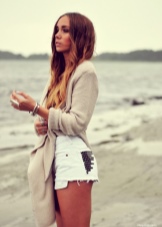 Жіночий браслет з білого золота (78 фото): моделі з жовтим металом з топазами і сапфірами, тонкі і товсті на руку, від Тіффані