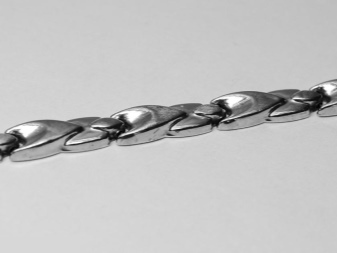 Жіночий браслет з білого золота (78 фото): моделі з жовтим металом з топазами і сапфірами, тонкі і товсті на руку, від Тіффані