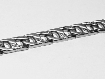 Жіночий браслет з білого золота (78 фото): моделі з жовтим металом з топазами і сапфірами, тонкі і товсті на руку, від Тіффані