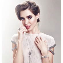 Жіночий браслет з білого золота (78 фото): моделі з жовтим металом з топазами і сапфірами, тонкі і товсті на руку, від Тіффані