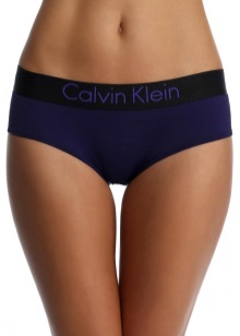 Жіночу нижню білизну Calvin Klein (67 фото): скільки коштує комплект спортивного та іншого білизни від Кельвін Кляйн, розмірна сітка