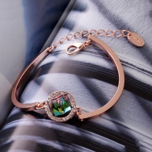 Жорсткий браслет із золота (81 фото): жіночі плоскі моделі на руку з жовтого золота 585 проби, відгуки