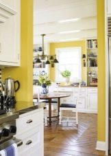 Жовті стіни на кухні (34 фото): шпалери жовтого і лимонного кольору в інтер’єрі. Варіанти дизайну і поєднань