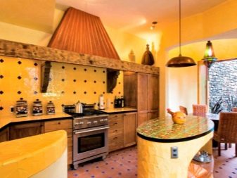 Жовті стіни на кухні (34 фото): шпалери жовтого і лимонного кольору в інтер’єрі. Варіанти дизайну і поєднань