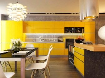 Жовта кухня (88 фото): кухонні гарнітури чорно, біло-зелено – та синьо-жовтого, лимонного і інших кольорів в інтер’єрі, приклади дизайну