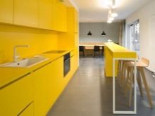 Жовта кухня (88 фото): кухонні гарнітури чорно, біло-зелено – та синьо-жовтого, лимонного і інших кольорів в інтер’єрі, приклади дизайну