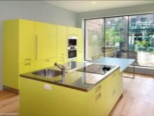 Жовта кухня (88 фото): кухонні гарнітури чорно, біло-зелено – та синьо-жовтого, лимонного і інших кольорів в інтер’єрі, приклади дизайну