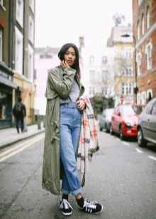 Зимові кросівки Адідас (60 фото): Терекс, Adidas Climaproof і Climawarm, моделі з хутром, високі, теплі дитячі Нео