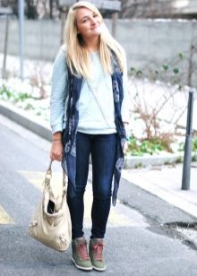 Зимові кросівки Адідас (60 фото): Терекс, Adidas Climaproof і Climawarm, моделі з хутром, високі, теплі дитячі Нео