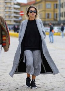 Зимові кросівки Адідас (60 фото): Терекс, Adidas Climaproof і Climawarm, моделі з хутром, високі, теплі дитячі Нео