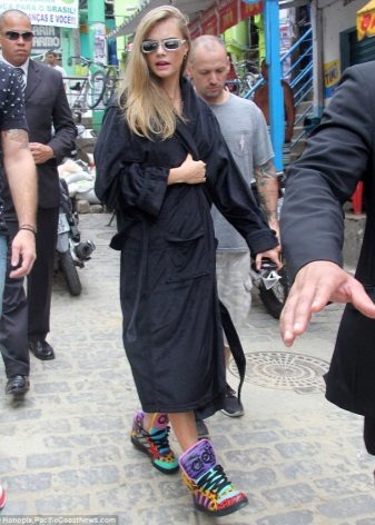 Зимові кросівки Адідас (60 фото): Терекс, Adidas Climaproof і Climawarm, моделі з хутром, високі, теплі дитячі Нео