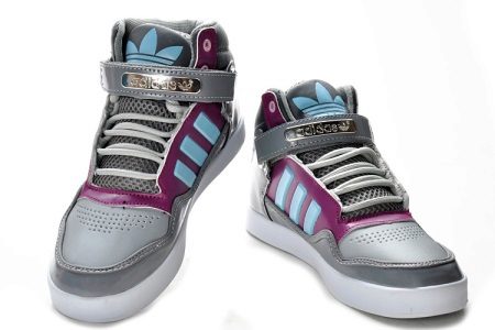 Зимові кросівки Адідас (60 фото): Терекс, Adidas Climaproof і Climawarm, моделі з хутром, високі, теплі дитячі Нео