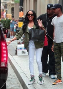 Зимові кросівки Адідас (60 фото): Терекс, Adidas Climaproof і Climawarm, моделі з хутром, високі, теплі дитячі Нео