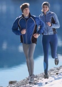 Зимові кросівки Найк (88 фото): з хутром, Nike Air Max Air Force, білі теплі моделі, для бігу, дитячі і високі, скільки коштують