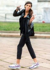 Зимові кросівки Найк (88 фото): з хутром, Nike Air Max Air Force, білі теплі моделі, для бігу, дитячі і високі, скільки коштують