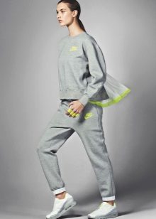 Зимові кросівки Найк (88 фото): з хутром, Nike Air Max Air Force, білі теплі моделі, для бігу, дитячі і високі, скільки коштують