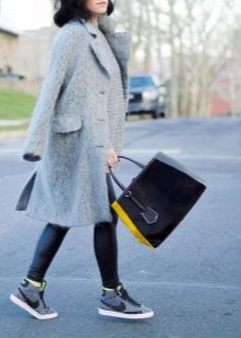 Зимові кросівки Найк (88 фото): з хутром, Nike Air Max Air Force, білі теплі моделі, для бігу, дитячі і високі, скільки коштують