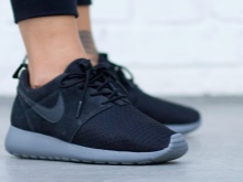 Зимові кросівки Найк (88 фото): з хутром, Nike Air Max Air Force, білі теплі моделі, для бігу, дитячі і високі, скільки коштують