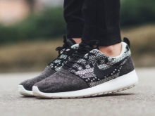 Зимові кросівки Найк (88 фото): з хутром, Nike Air Max Air Force, білі теплі моделі, для бігу, дитячі і високі, скільки коштують