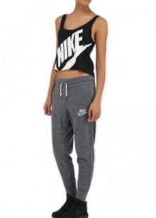 Зимові кросівки Найк (88 фото): з хутром, Nike Air Max Air Force, білі теплі моделі, для бігу, дитячі і високі, скільки коштують