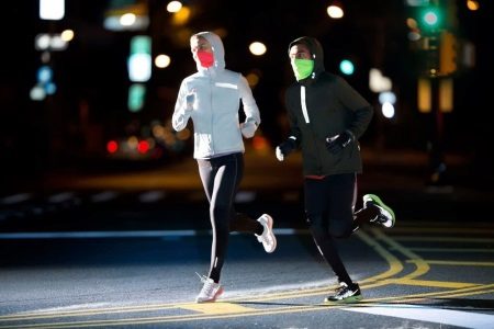 Зимові кросівки Найк (88 фото): з хутром, Nike Air Max Air Force, білі теплі моделі, для бігу, дитячі і високі, скільки коштують