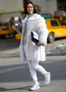 Зимові кросівки Найк (88 фото): з хутром, Nike Air Max Air Force, білі теплі моделі, для бігу, дитячі і високі, скільки коштують