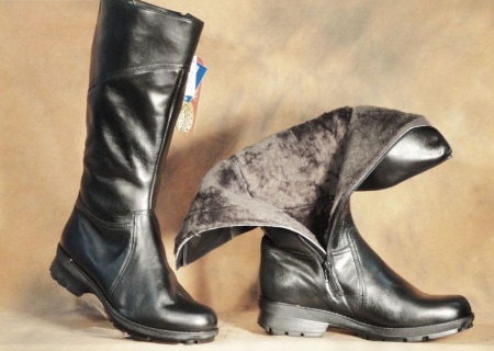 Зимові жіночі чоботи з натуральної шкіри фінського виробництва (64 фото): моделі на повну ногу, дутики, вироблені в Фінляндії