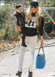 Зимові жіночі шапки 2020-2021 (77 фото): хутряні моделі, шапки-вушанки, з помпоном і з вушками, кубанка, з козирком шкіряні