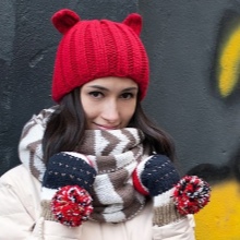 Зимові жіночі шапки 2020-2021 (77 фото): хутряні моделі, шапки-вушанки, з помпоном і з вушками, кубанка, з козирком шкіряні