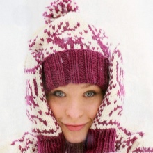 Зимові жіночі шапки 2020-2021 (77 фото): хутряні моделі, шапки-вушанки, з помпоном і з вушками, кубанка, з козирком шкіряні