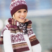 Зимові жіночі шапки 2020-2021 (77 фото): хутряні моделі, шапки-вушанки, з помпоном і з вушками, кубанка, з козирком шкіряні