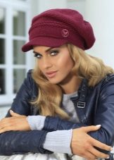 Зимова кепка (71 фото): жіночі хутряні моделі з козирком, бейсболки, з одворотом і вушками, в’язана, з нерпи та шкіри