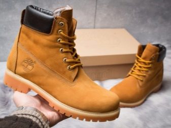 Зимове взуття Timberland: черевики і кросівки з хутром на зиму. З чим носити чорні і білі тімберленди?