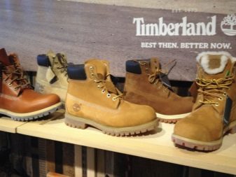 Зимове взуття Timberland: черевики і кросівки з хутром на зиму. З чим носити чорні і білі тімберленди?