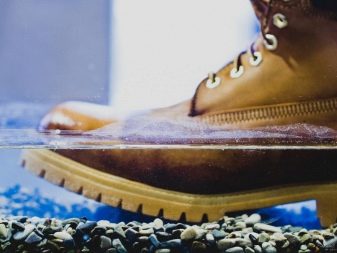 Зимове взуття Timberland: черевики і кросівки з хутром на зиму. З чим носити чорні і білі тімберленди?