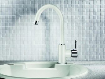 Змішувачі для кухні Blanco (23 фото): особливості і пристрій кухонних кранів Blanco для питної води. Огляд моделей Mida, Fontas і Daras з фільтром і висувною лійкою для миття