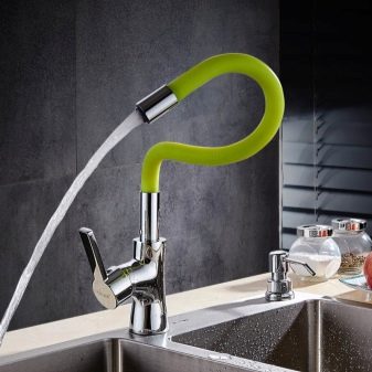Змішувачі для кухні Hansgrohe (21 фото): моделі кухонних кранів з висувним изливом, колекція змішувачів Focus та інші