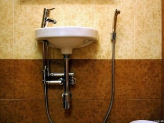 Змішувачі для раковини з гігієнічним душем: для накладного умивальника, високі і одноважелі, бронза і білі, Grohe та інші бренди
